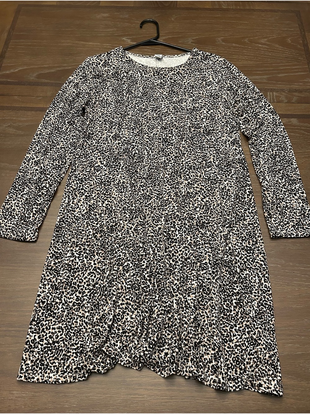 Old Navy Black & White Leopard-Print Long Sleeve Casual Dress